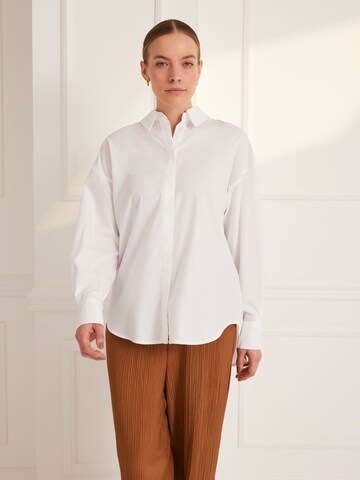 Guido Maria Kretschmer Women Blouse 'Lumi ' in White: front