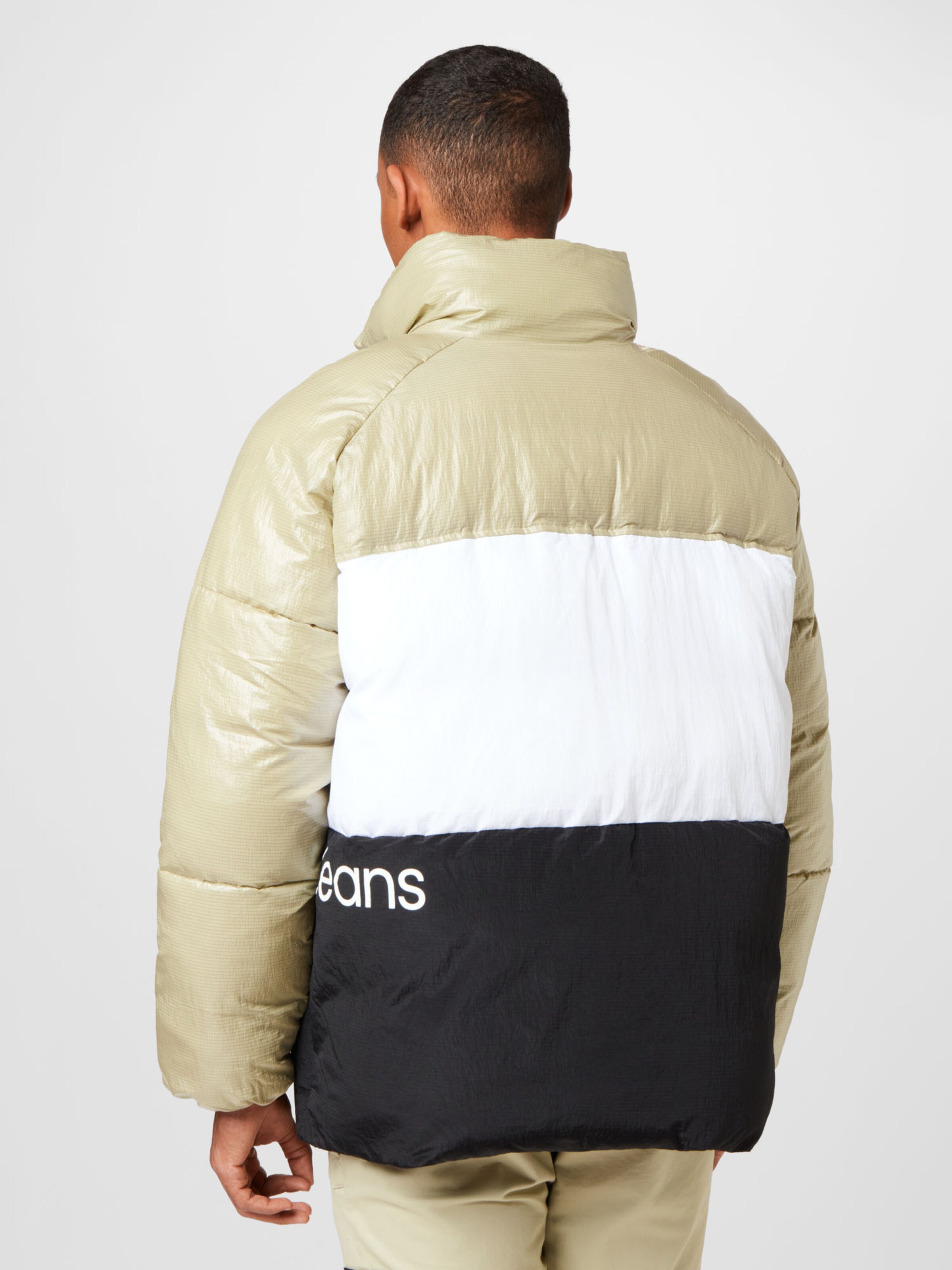 Männer Jacken Calvin Klein Jeans Jacke in Schwarz - FW77709 Männer Jacken Calvin Klein Jeans Jacke in Schwarz - FW77709