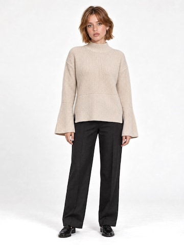 RYVAN Svetr 'Pullover' – bílá