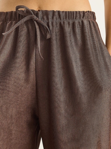Bianco Lucci Regular Trousers in Brown