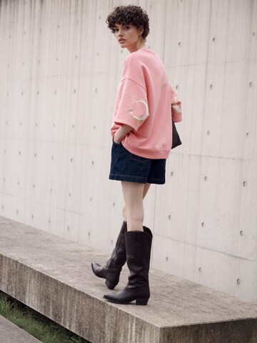T-shirt oversize 'ELEVATE_ Himari' I want the moon en rouge