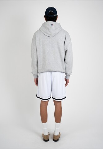Prohibited - Sweatshirt 'Sporting Goods' em cinzento