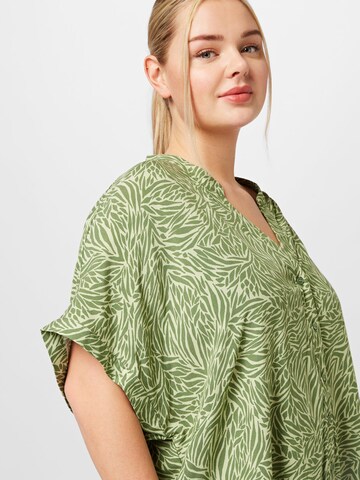 Vero Moda Curve Blouse 'SARA' in Green