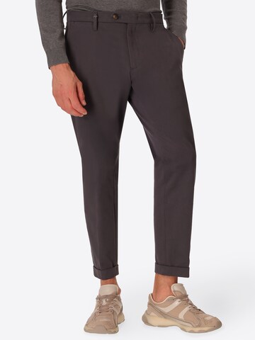 regular Pantaloni con piega frontale 'Mantegna' di Distretto12 in grigio: frontale
