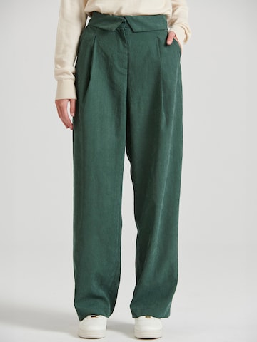 Funky Buddha Loosefit Veckad byxa i grön: framsida