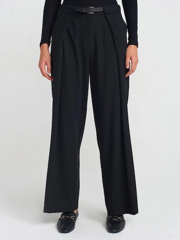 Dilvin Wide leg Pants in Black