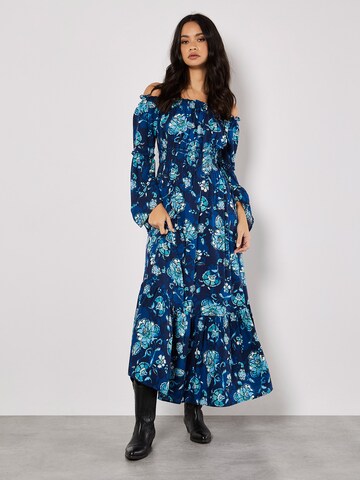 Robe ' ' Apricot en bleu : devant