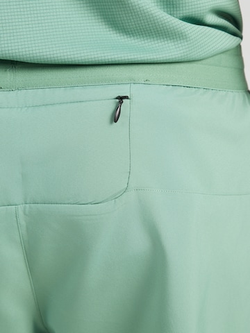 THE NORTH FACE Loosefit Sportbroek 'LIGHTBRIGHT' in Groen