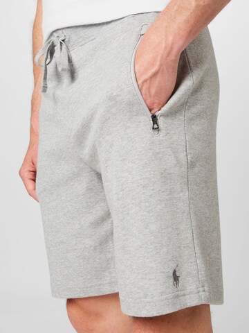 Regular Pantalon Polo Ralph Lauren en gris