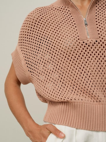 Maglia per costumi tradizionali di Lilysilk in marrone