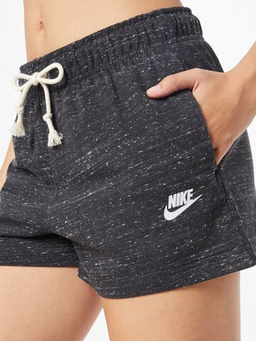 Nike Sportswearregular Hlače - crna boja