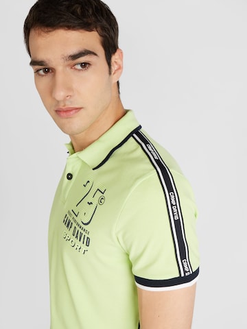 Tricou de la CAMP DAVID pe verde