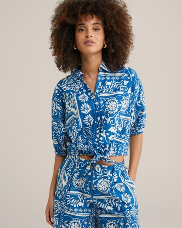 WE Fashion Blouse in Blue: front