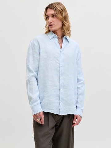 Coupe regular Chemise 'JPRBLALAWRENCE' JACK & JONES en bleu : devant