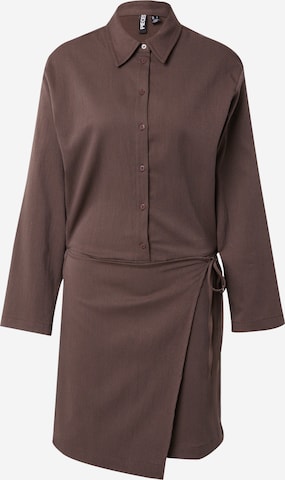 Abito camicia 'PCNALILA' di PIECES in marrone: frontale
