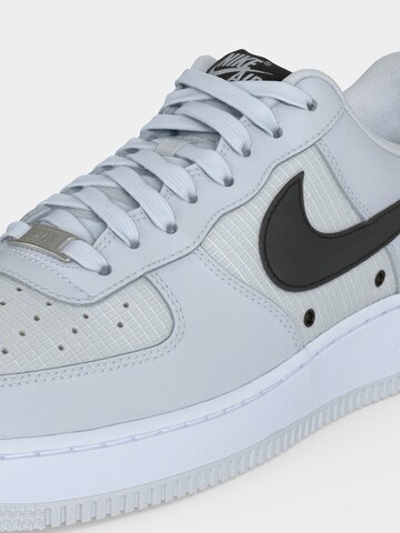 Sneaker low 'Air Force 1 '07 LV8 Tech' de la Nike Sportswear pe gri