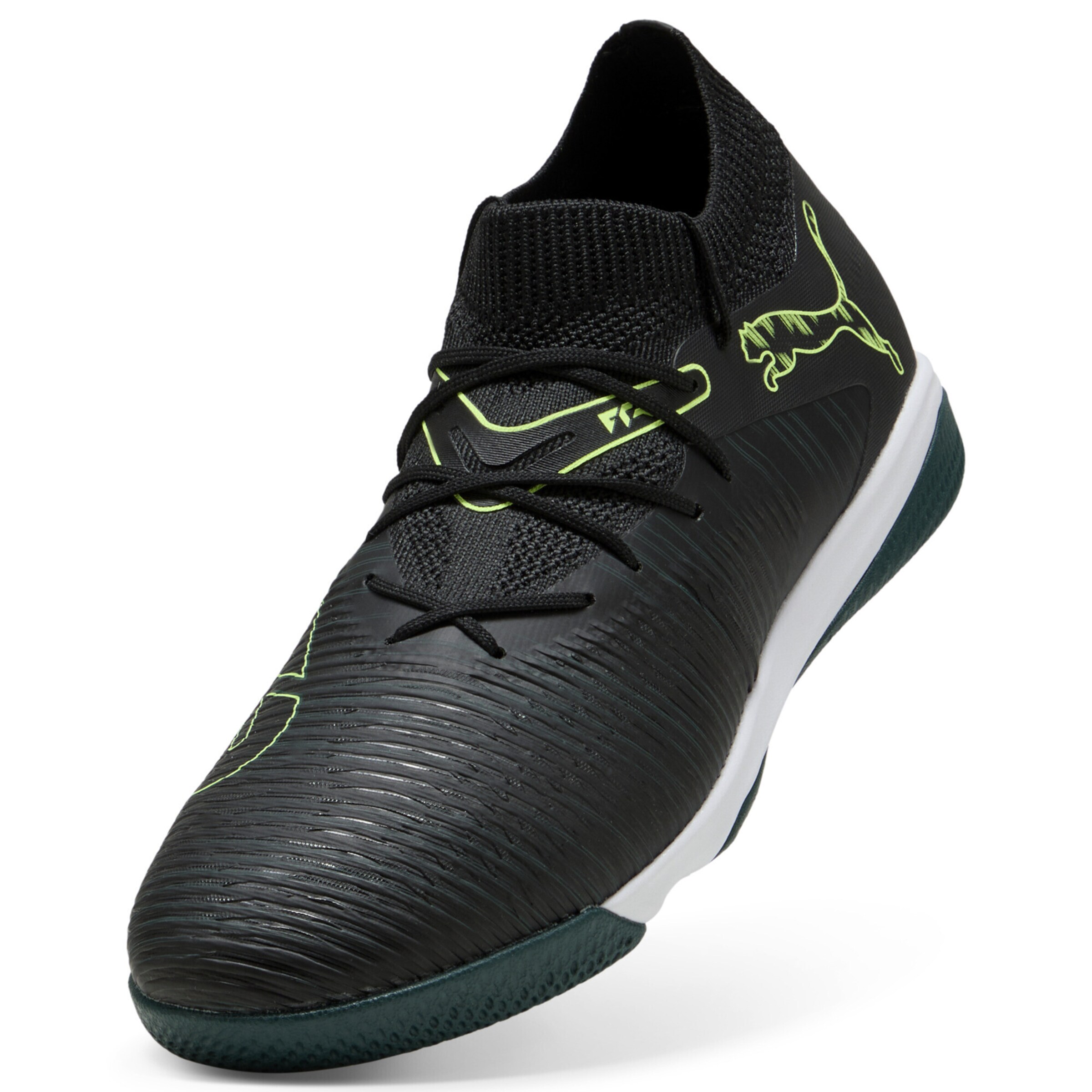 Chaussure de foot 'Future 8 Match' PUMA en noir