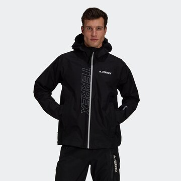 ADIDAS TERREX - Skinny Chaqueta de montaña en negro: frente