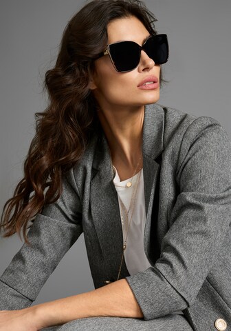 LAURA SCOTT Sunglasses in Brown