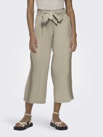 ONLY Wide leg Pleat-Front Pants 'CARO' in Beige: front