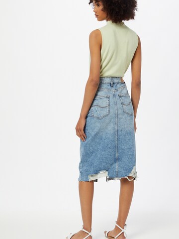 QS Rok in Blauw