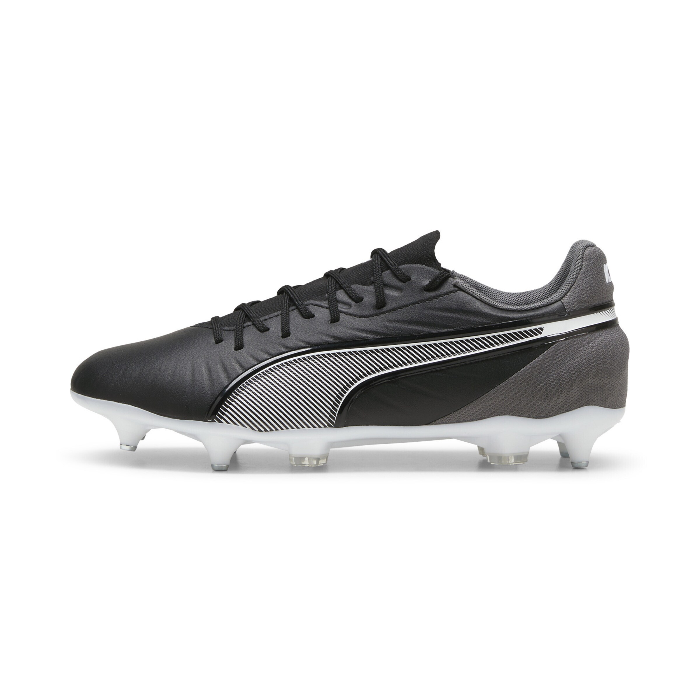 PUMA Soccer shoe 'King Match' in Black: front