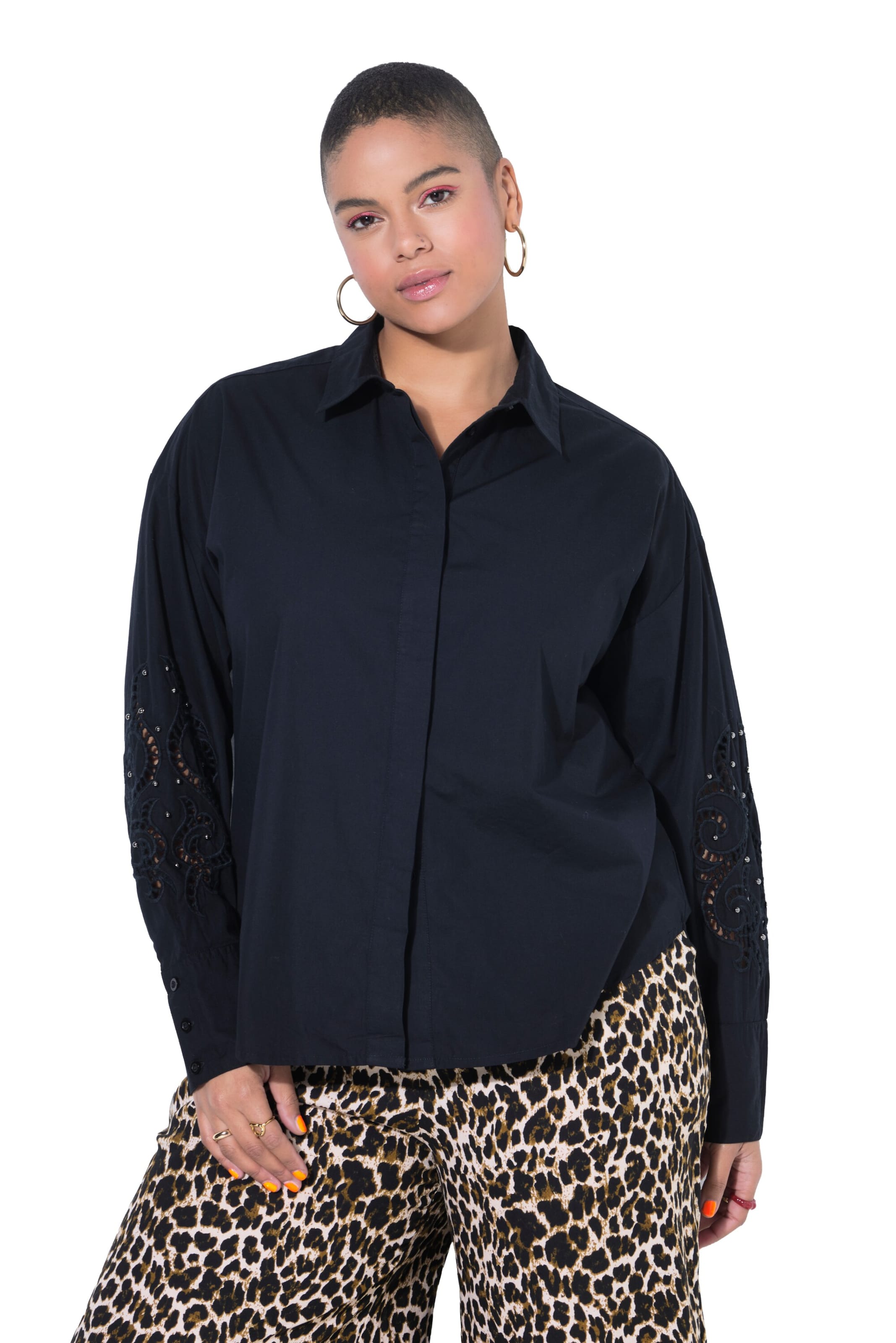 Studio Untold Bluse in Schwarz: Vorderseite