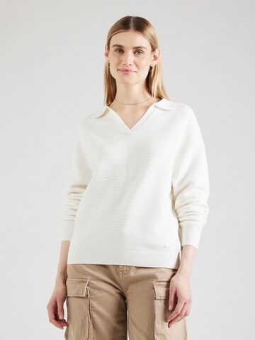 QS Sweater in White: front