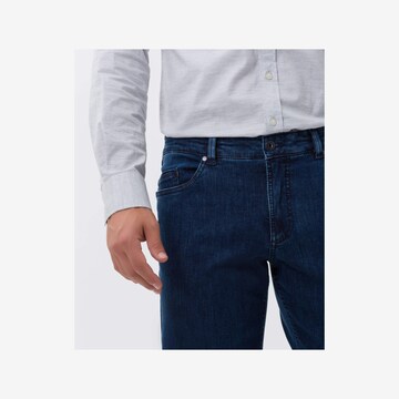 BRAX Regular Jeans in Blau