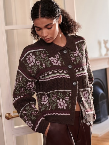 Next Strickjacke in Braun: Vorderseite