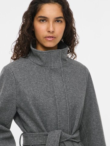 VILA Between-Seasons Coat 'VIQuinn' in Grey