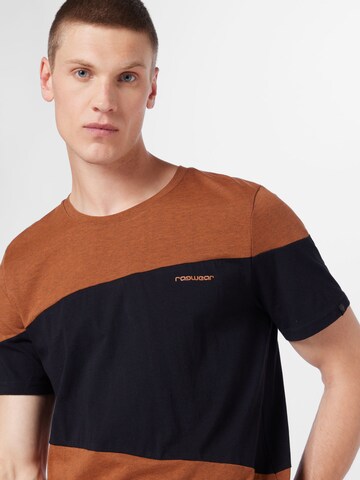 Ragwear T-Shirt 'COLIO' in Braun