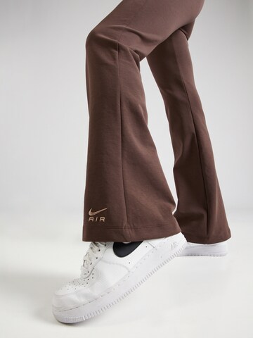 évasé Leggings Nike Sportswear en marron