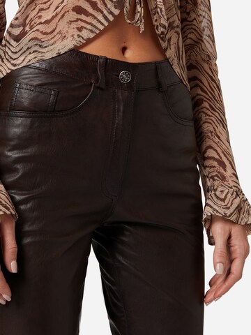 RICANO - Slimfit Pantalón '8909' en marrón