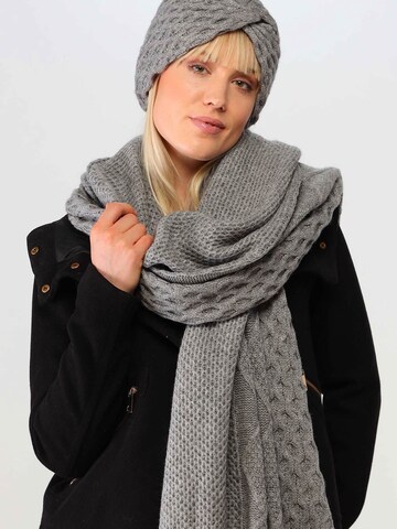 FRAAS Scarf in Grey