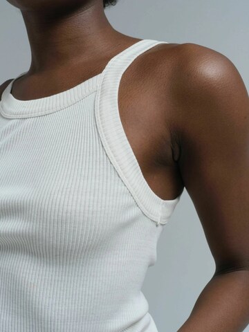 Seamless Basic Top 'Silky Daze' in Weiß