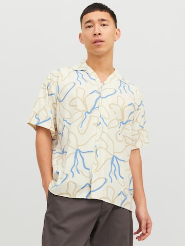 JACK & JONES - Ajuste confortable Camisa en beige: frente