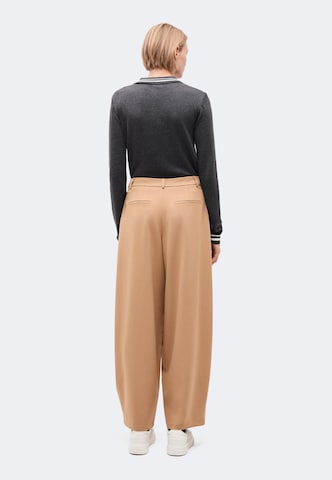 Karo Kauer - Barrel Pantalón plisado en beige