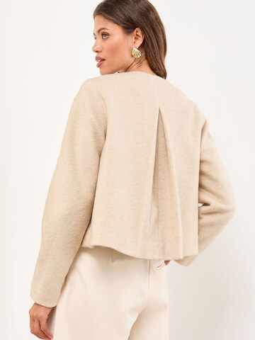 Lipsy Übergangsjacke in Beige
