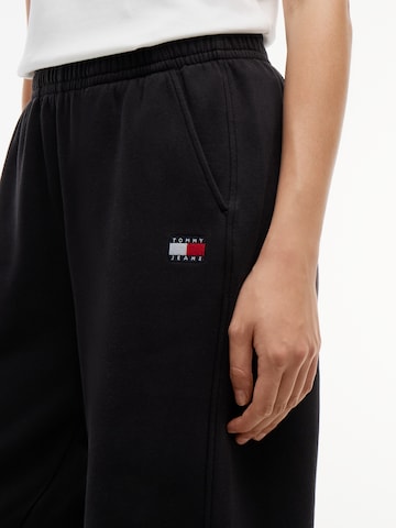 Tapered Pantaloni di Tommy Jeans in nero