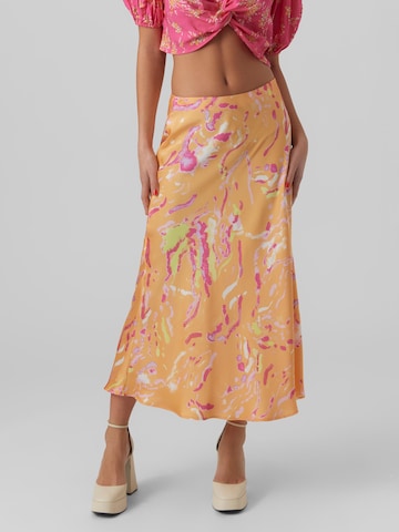 Vero Moda Tall Skirt 'Heart' in Orange: front