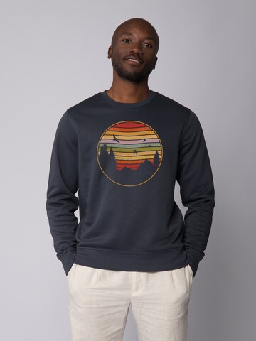 Watapparel Sweatshirt ' Sunset Berge & Tannen ' in Grau: Vorderseite