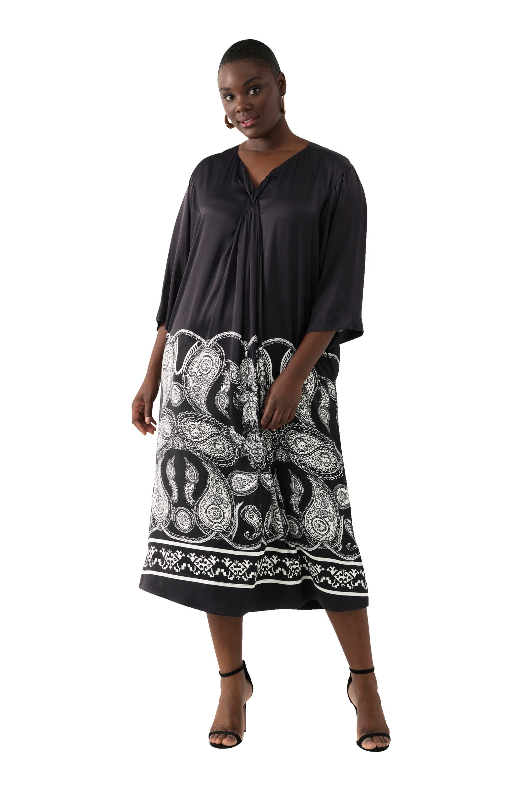 Ulla Popken Kleid in Schwarz: Vorderseite