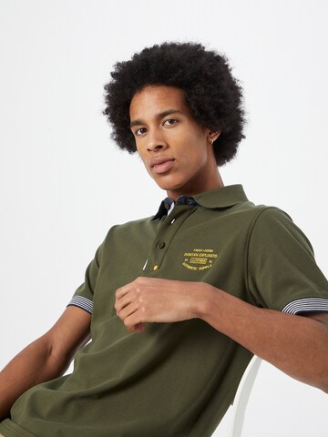 Tricou 'Chandler' de la INDICODE JEANS pe verde