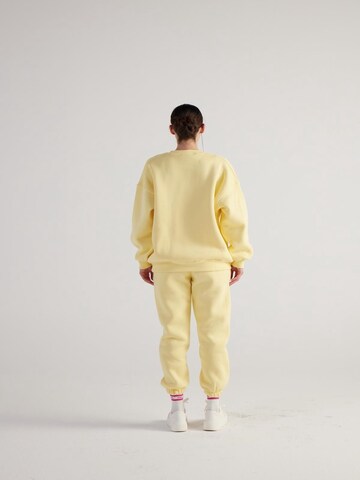 HOLLY LOLLY Sweatshirt in Yellow