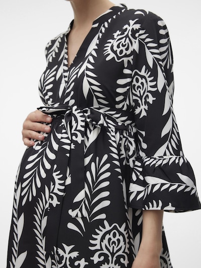 Vero Moda Maternity Robe en noir / blanc, Vue avec produit