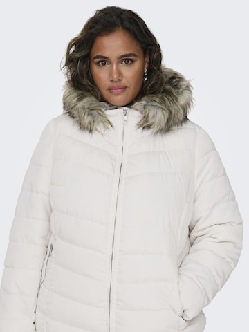 Veste d’hiver ONLY Carmakoma en blanc