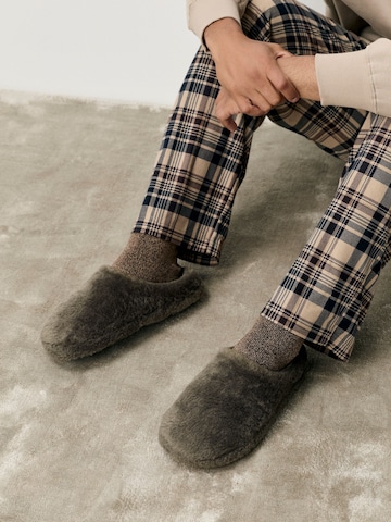 Next Hausschuh in Grau