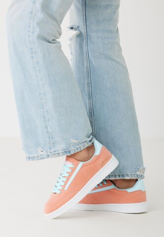 BRITISH KNIGHTS Sneaker low 'Revival' i orange