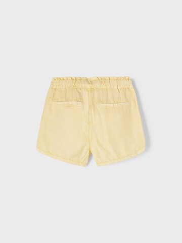 NAME IT Regular Shorts 'Becky' in Gelb